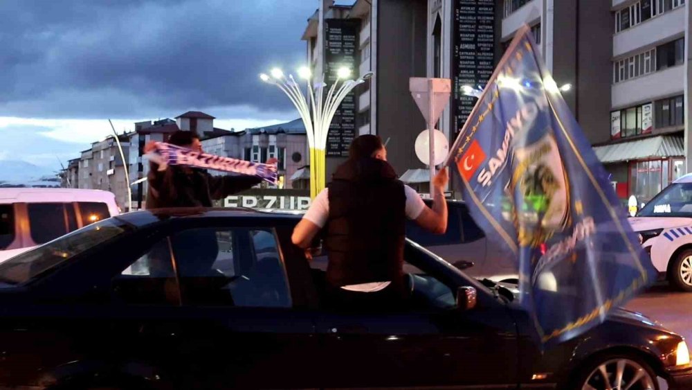 Erzurumspor FK’dan Süper Lig’e Adım Adım.. Kent Sokaklara Taştı!