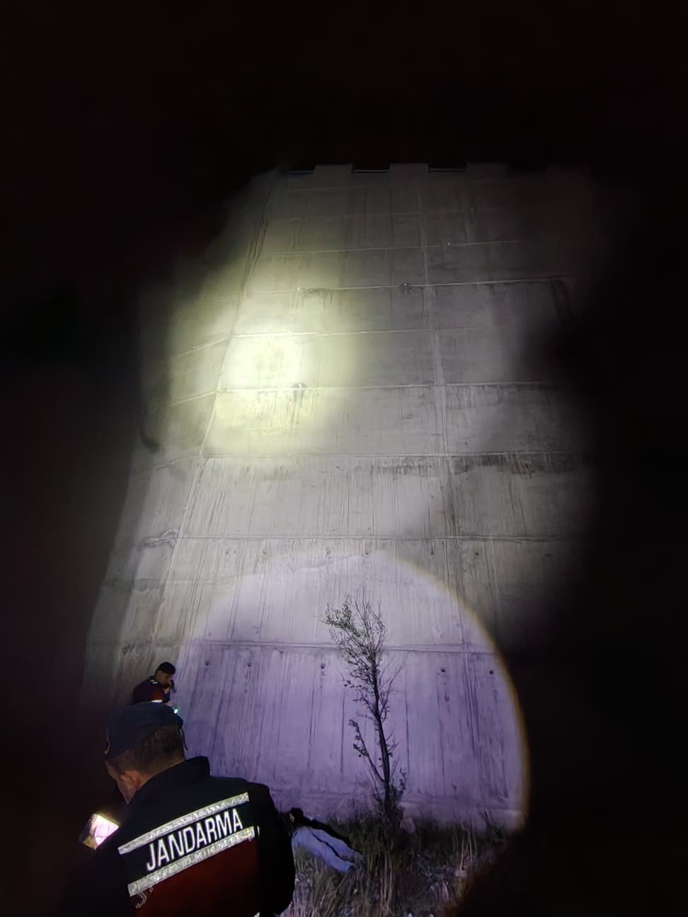 Artvin’de Gece Yarısı Feci Ölüm.. 70 Metrelik Duvar Can Aldı!