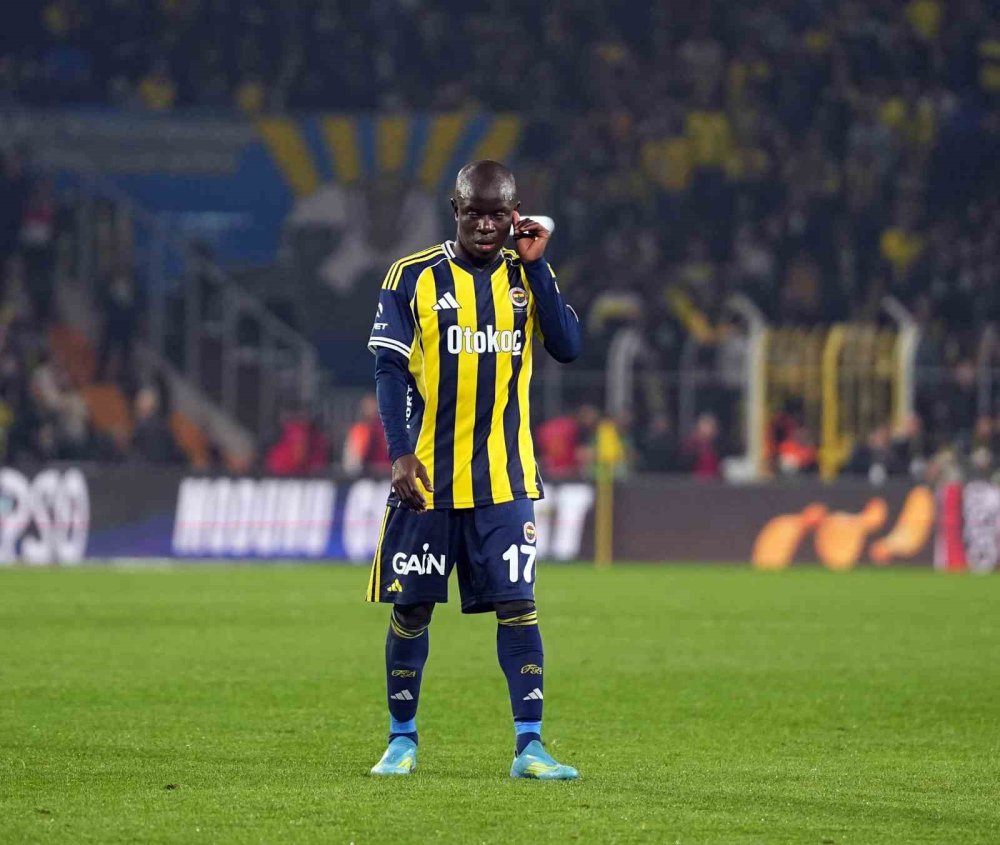 Kadıköy’de Derbi Nefes Kesti.. Fenerbahçe 90+11’de Kazandı!