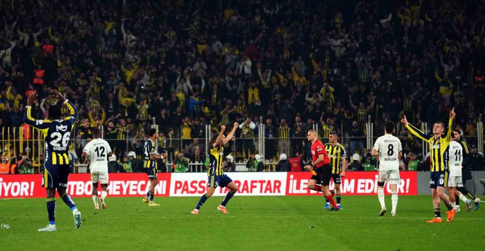 Kadıköy’de Derbi Nefes Kesti.. Fenerbahçe 90+11’de Kazandı!