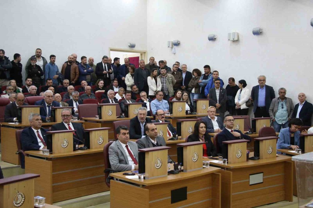 Uşak Belediyesi’nde Yeni Dönem.. Başkan Vekilliğine Hatice Terekeci Özkan Seçildi!