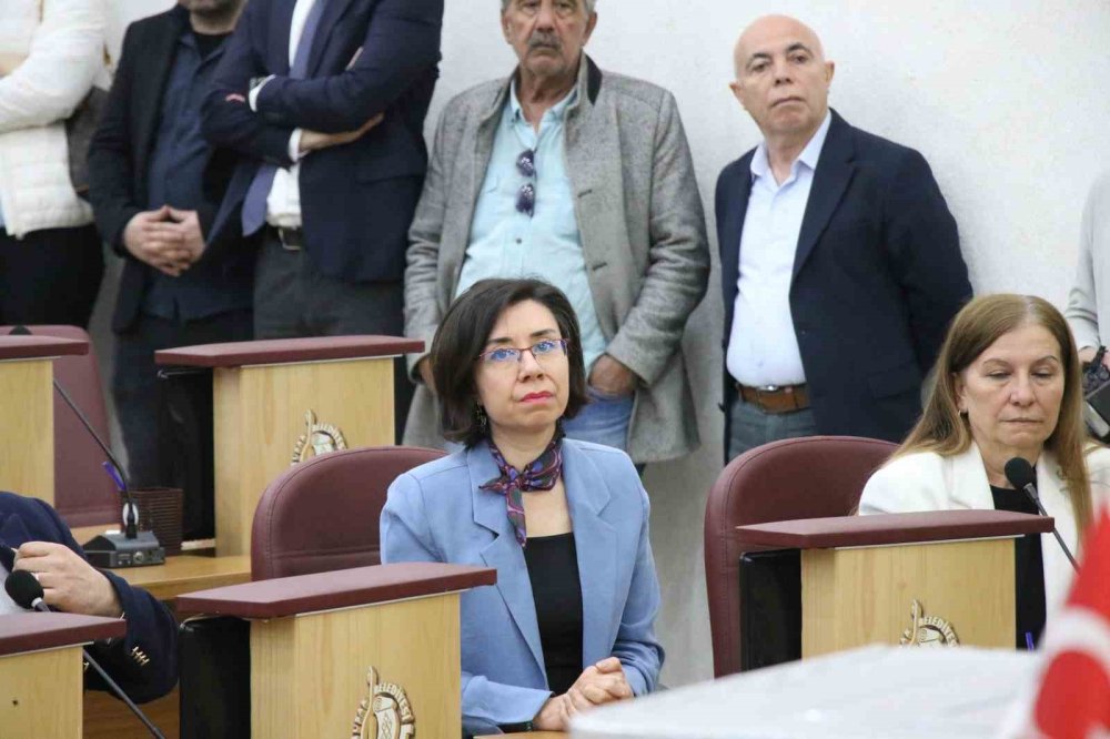 Uşak Belediyesi’nde Yeni Dönem.. Başkan Vekilliğine Hatice Terekeci Özkan Seçildi!