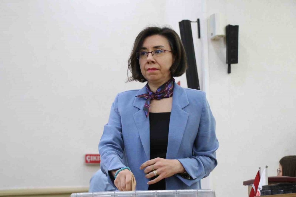 Uşak Belediyesi’nde Yeni Dönem.. Başkan Vekilliğine Hatice Terekeci Özkan Seçildi!