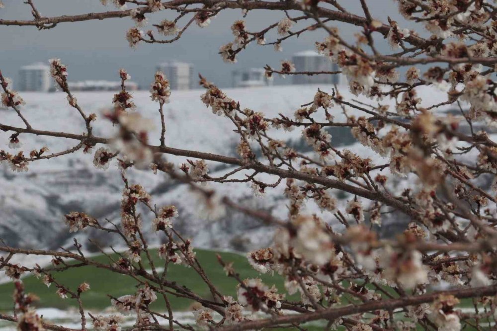 Ankara’da Kar Manzaraları Dronla Görüntülendi