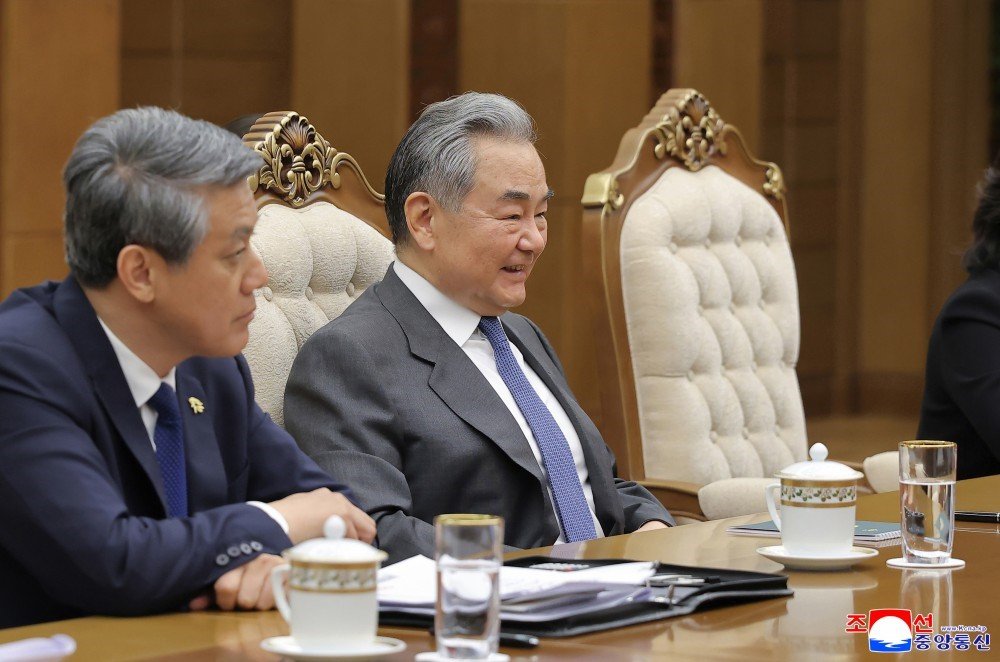 Kuzey Kore Lideri Kim, Çin Dışişleri Bakanı Wang İle Görüştü