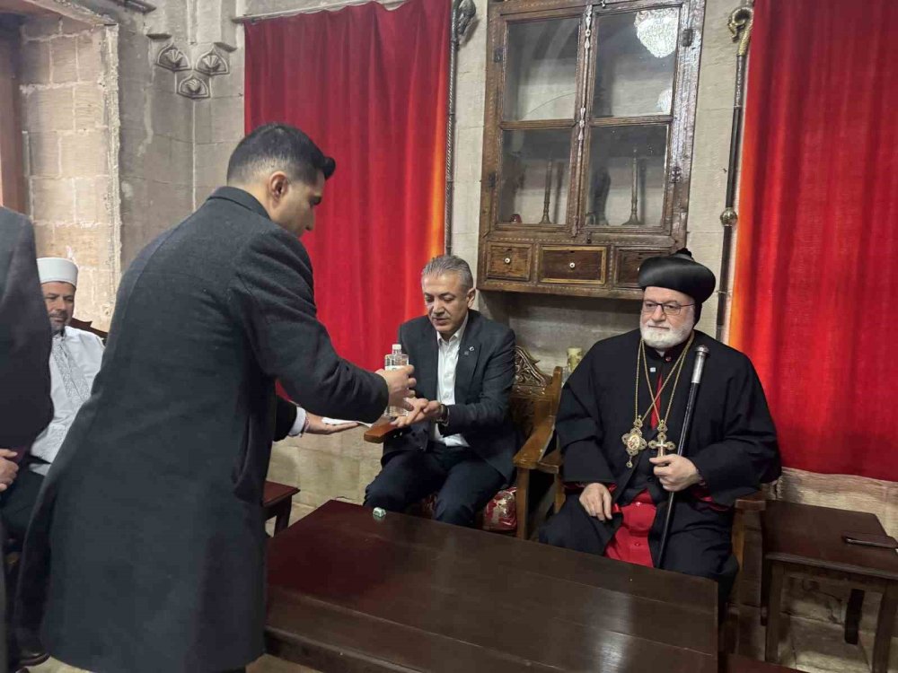 Mardin’de Paskalya Coşkusu.. Farklı İnançlar Kırklar Kilisesi’nde Buluştu!