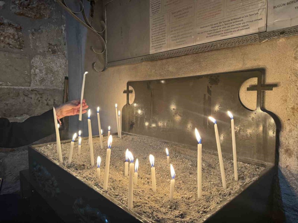 Mardin’de Paskalya Coşkusu.. Farklı İnançlar Kırklar Kilisesi’nde Buluştu!