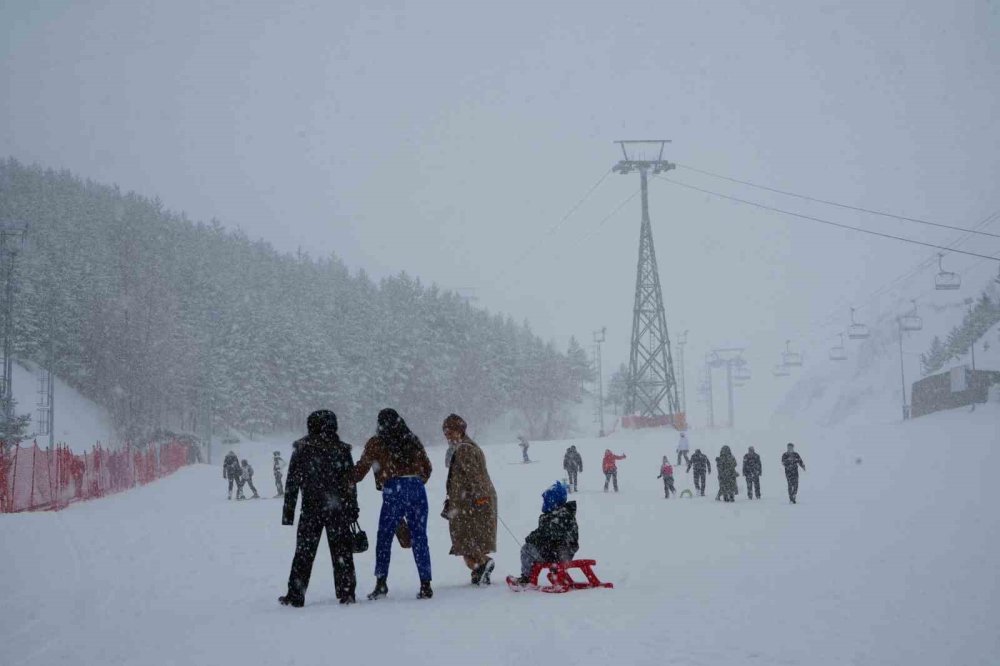 Palandöken’de Kayak Sezonu Uzatıldı.. Nisan Sonuna Kadar Devam!