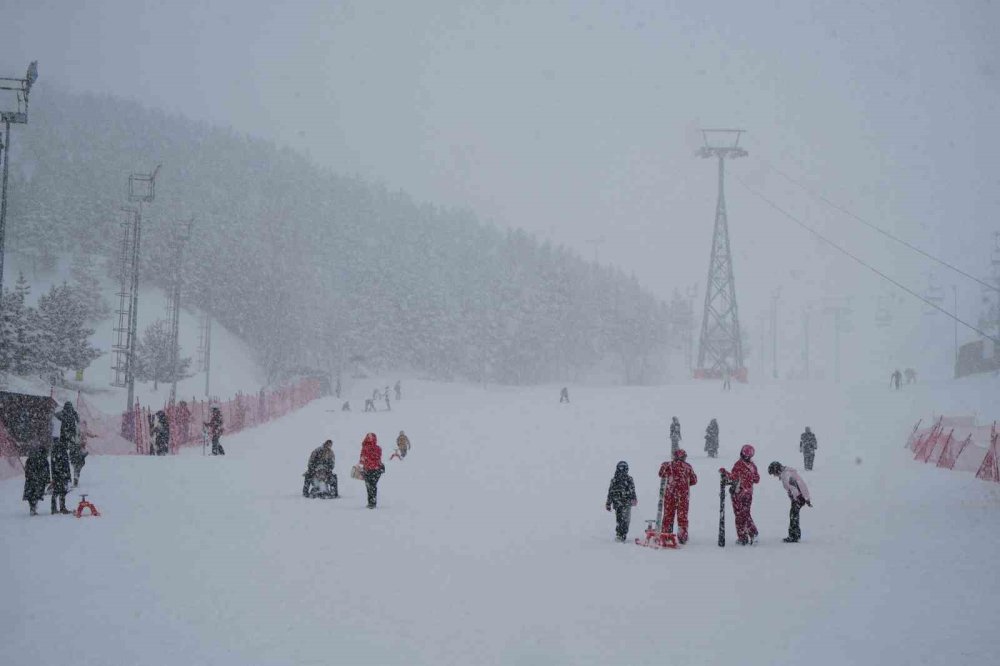 Palandöken’de Kayak Sezonu Uzatıldı.. Nisan Sonuna Kadar Devam!