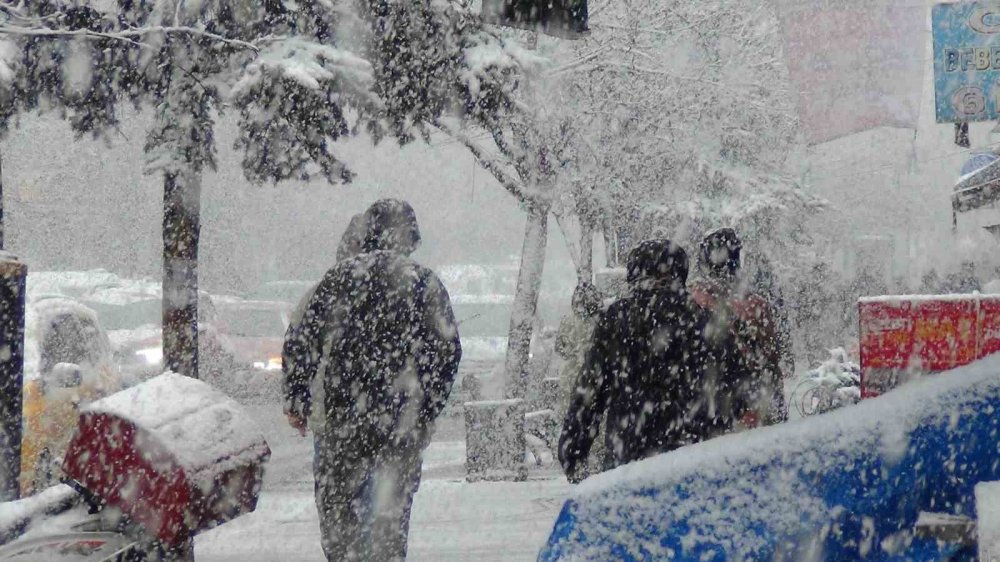 Soğuk Hava Dalgası Kars’ı Etkisi Altına Aldı.. Kar ve Buzlanma Uyarısı!