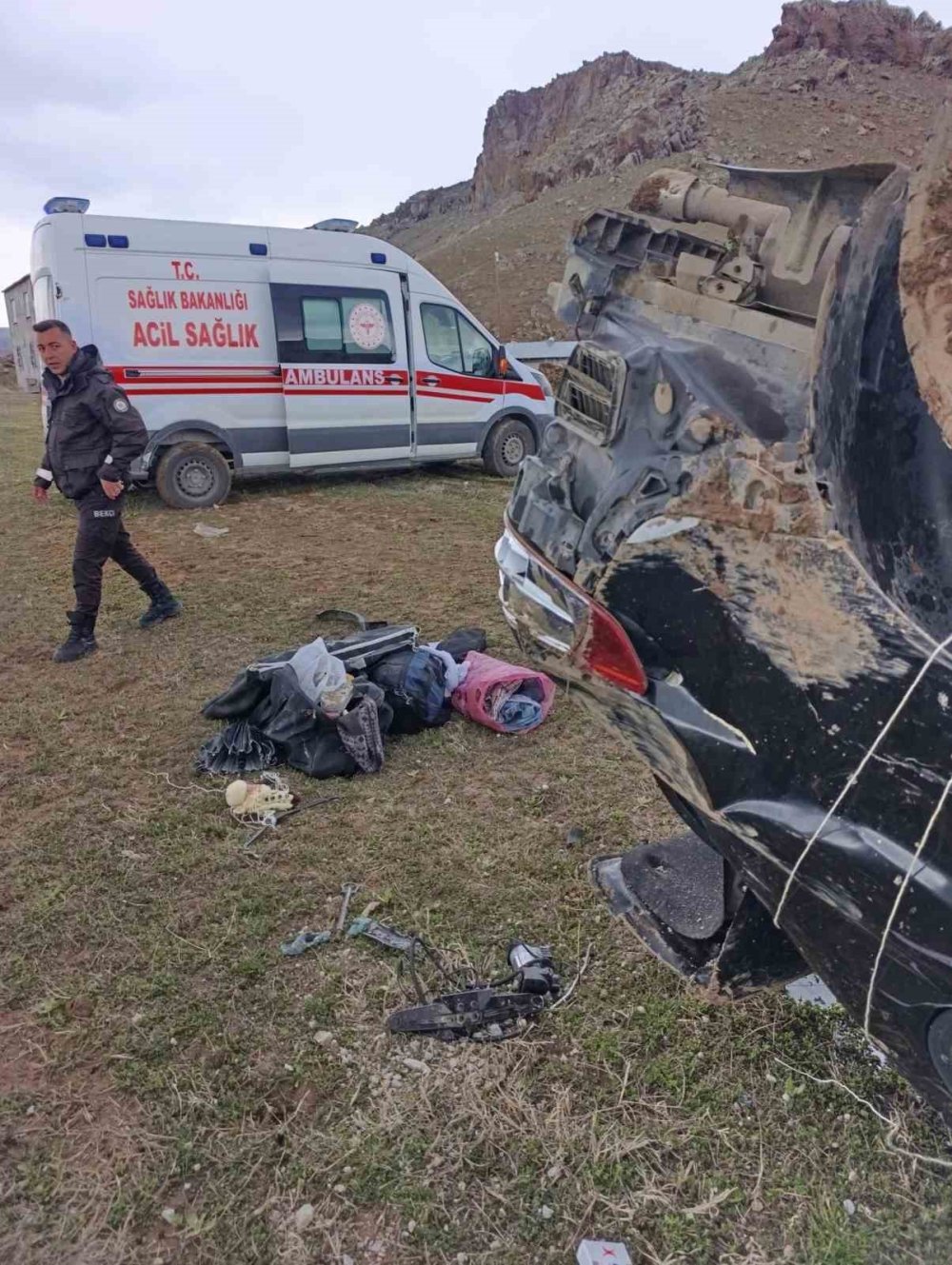 Van Muradiye’de Otomobil Takla Attı.. 1 Kişi Hayatını Kaybetti!