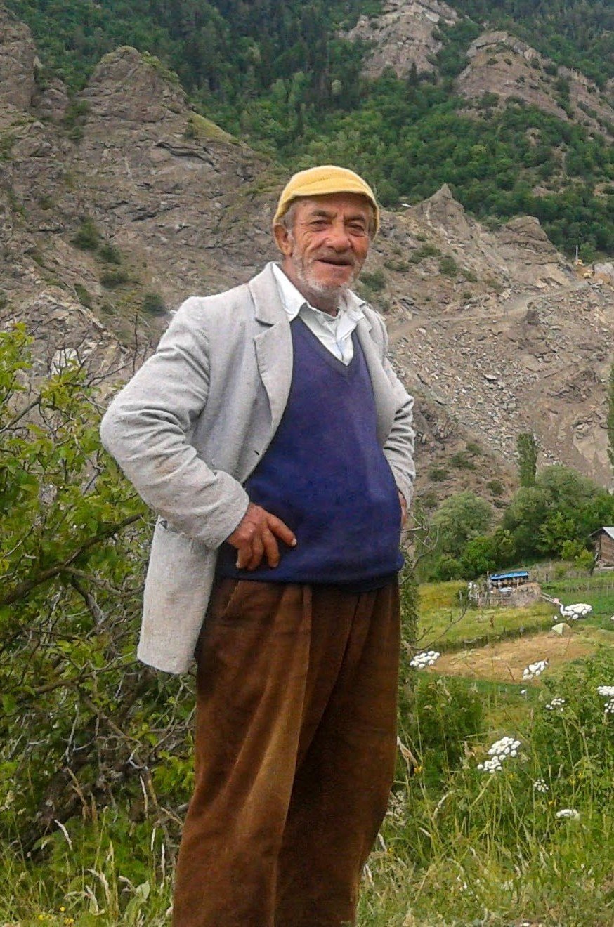 Hasta Taşıyan Ambulans Uçuruma Yuvarlandı.. 1 Kişi Hayatını Kaybetti!