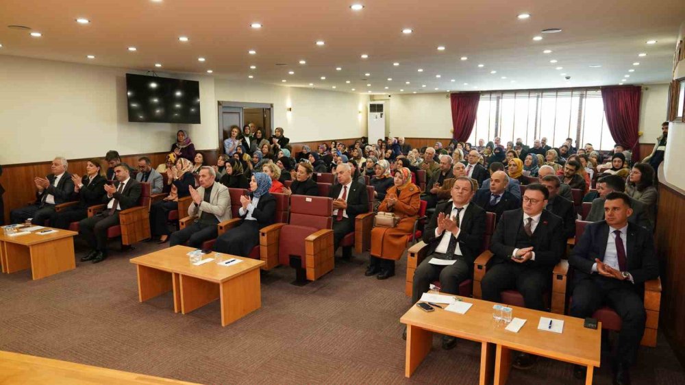 Erzurum’da Tarımda Kadın Eli Projesi ve Çiftçi Kadın Akademisi Başladı