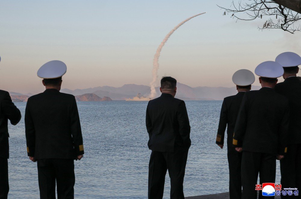Kuzey Kore, Choe Hyon Savaş Gemisinden Yeni Füze Denemeleri Gerçekleştirdi