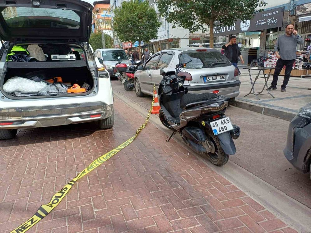 Manisa’da Feci Kaza: 17 Yaşındaki Lise Öğrencisi Hayatını Kaybetti