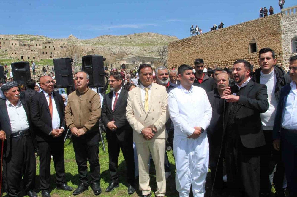 Çarşema Sor Coşkusu.. Êzidîler Yeni Yılı Umut ve Direnişle Karşıladı!
