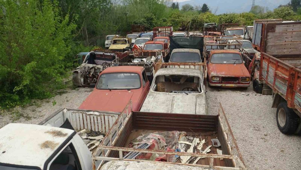 Yediemin Otoparkları Araç Mezarlığına Döndü