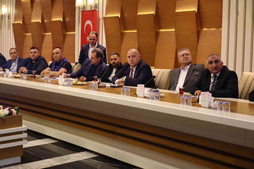 Kars İçin Ankara'da Toplantı.. Yatırım ve Kalkınma Vizyonu Anlatıldı!