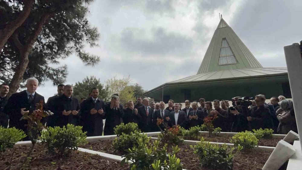 Turgut Özal İstanbul’da Anıldı.. Devlet Protokolü Topkapı’da Buluştu!