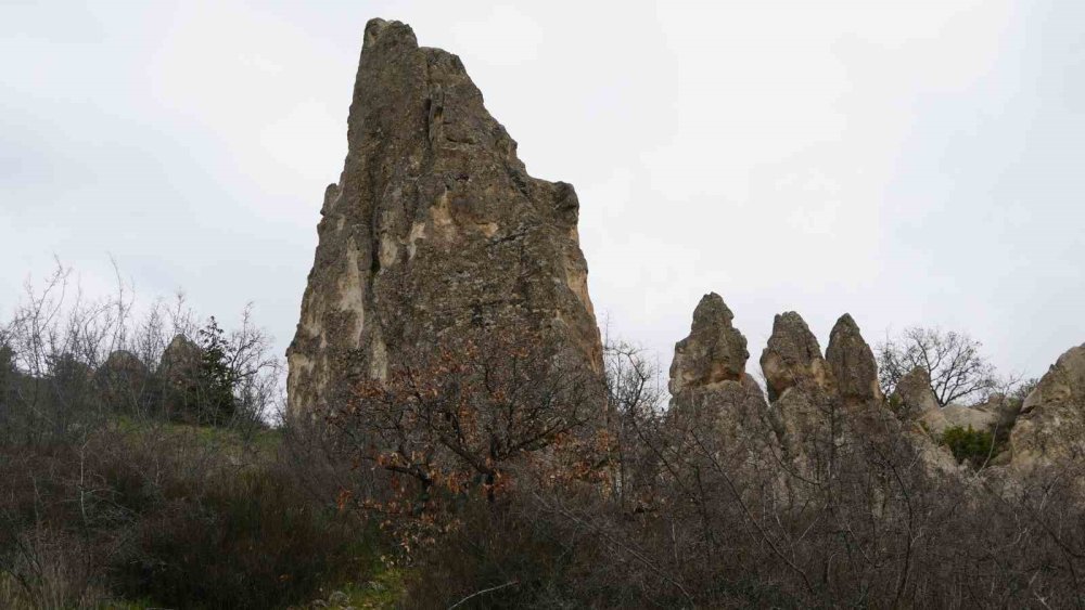Ankara’da Kapadokya’yı Andıran Doğa Harikası: Abacı Peribacaları