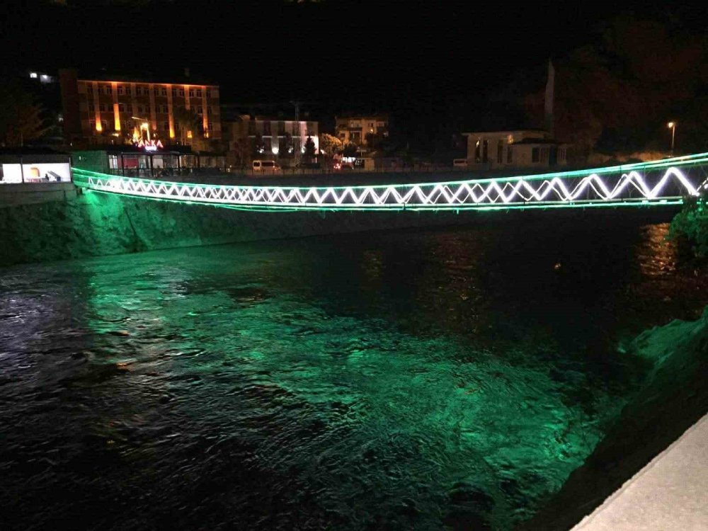 Çoruh’un İşlevsel Asma Köprüleri.. Zamana Direnen Ulaşım Hatları!