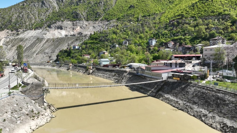 Çoruh’un İşlevsel Asma Köprüleri.. Zamana Direnen Ulaşım Hatları!