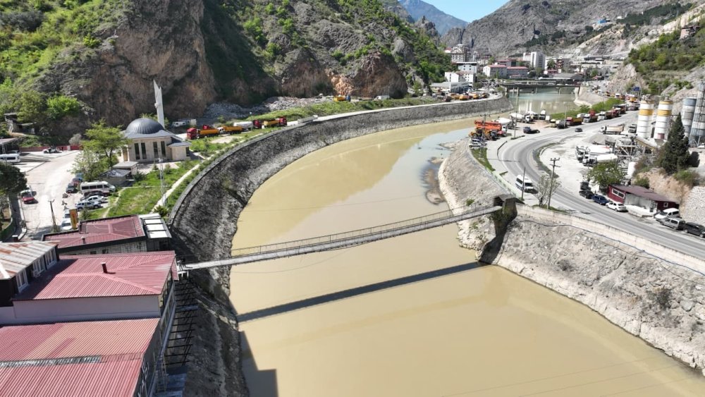 Çoruh’un İşlevsel Asma Köprüleri.. Zamana Direnen Ulaşım Hatları!