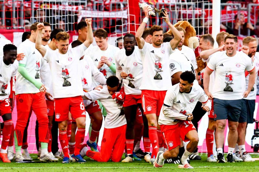 Bayern Münih, Stuttgart'ı 4-2 Yenerek Şampiyonluğunu İlan Etti!