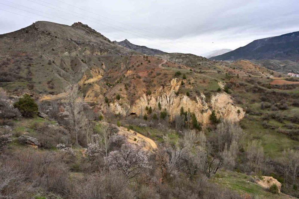 Gümüşhane’nin Saklı Hazinesi ‘Ötedere Beldesi’ Hayran Bırakıyor
