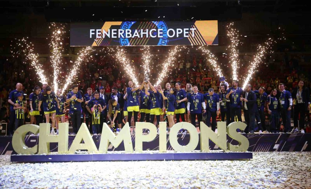 Fenerbahçe’den Avrupa’da Üçüncü Zafer.. Euroleague’de Galatasaray’ı Geçti!