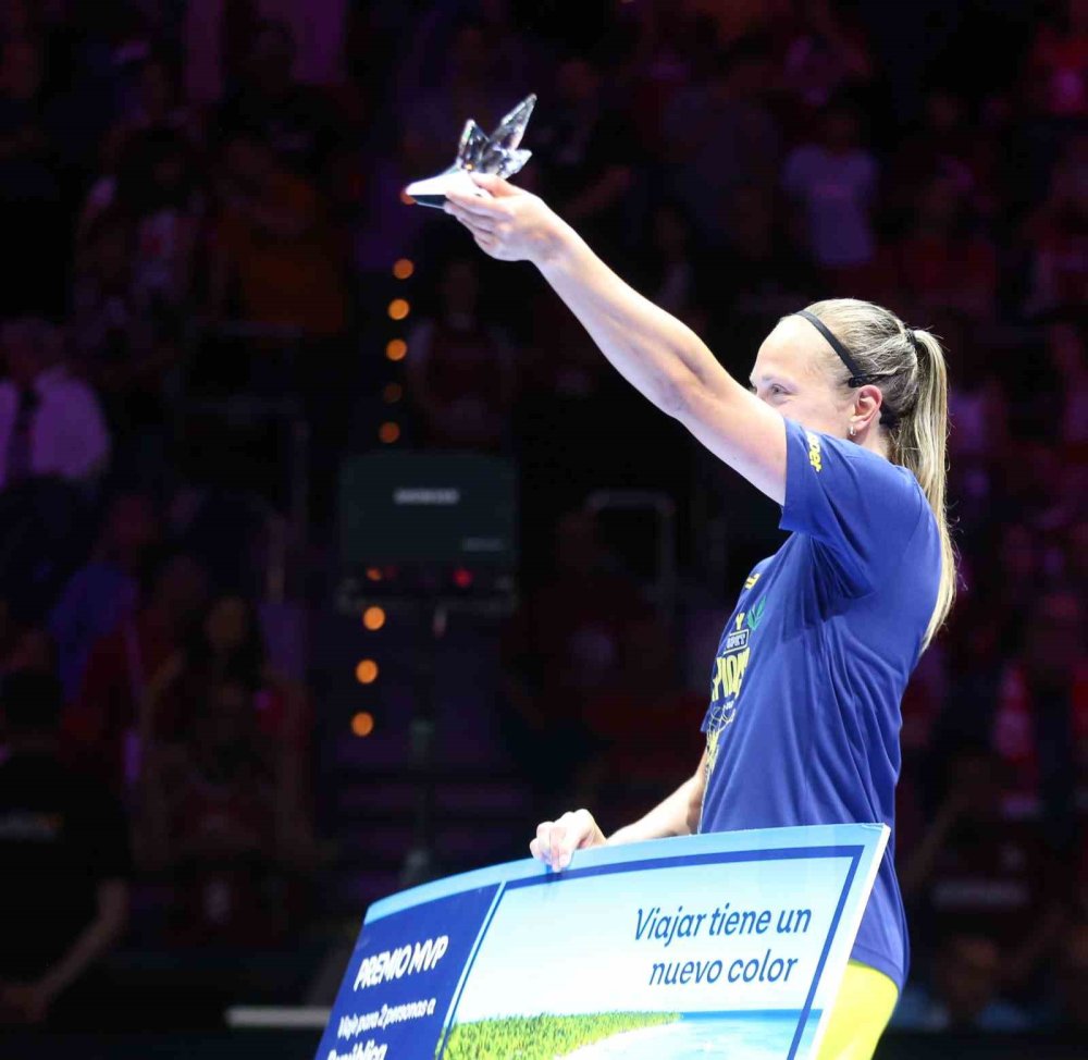 Fenerbahçe’den Avrupa’da Üçüncü Zafer.. Euroleague’de Galatasaray’ı Geçti!