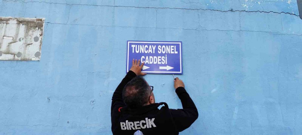 Eski Vali Tuncay Sonel’in İsmi Caddelerden Kaldırıldı