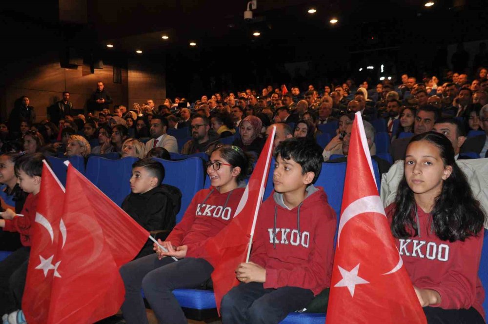 23 Nisan’a Salon Etkinliği.. Bayram, Geçmişin İzlerinden Uzak Programla Anıldı!