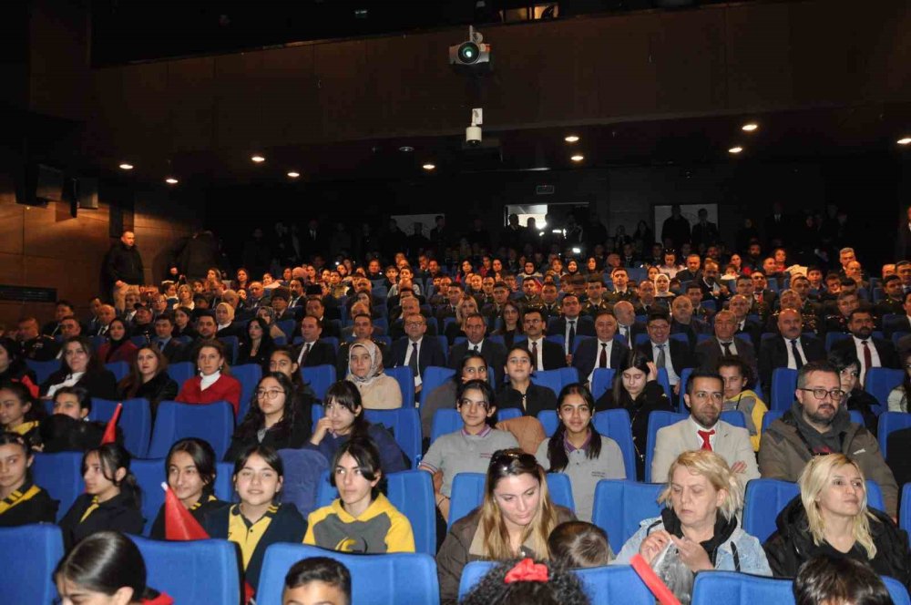 23 Nisan’a Salon Etkinliği.. Bayram, Geçmişin İzlerinden Uzak Programla Anıldı!