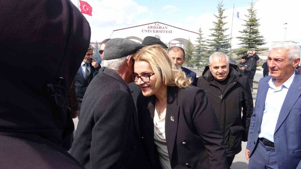 MHP Ardahan’da Yeni Dönem.. Sevim Köseliören Görevine Başladı!