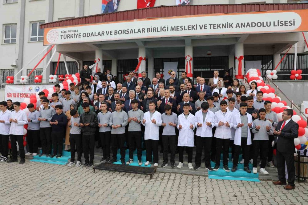 Ağrı’da ‘TOBB Mesleki ve Teknik Anadolu Lisesi’ Açıldı