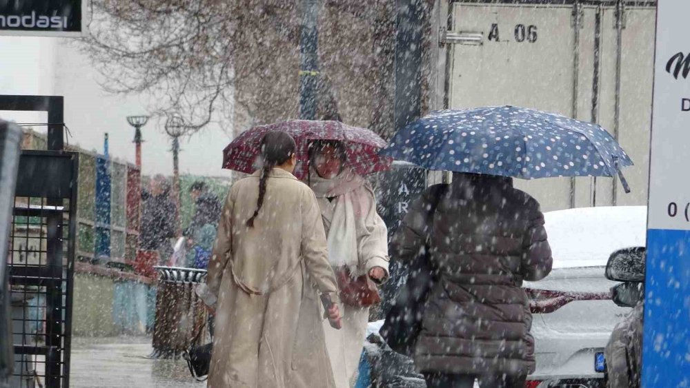 Ardahan’da Kar Yağışı Etkili Oldu