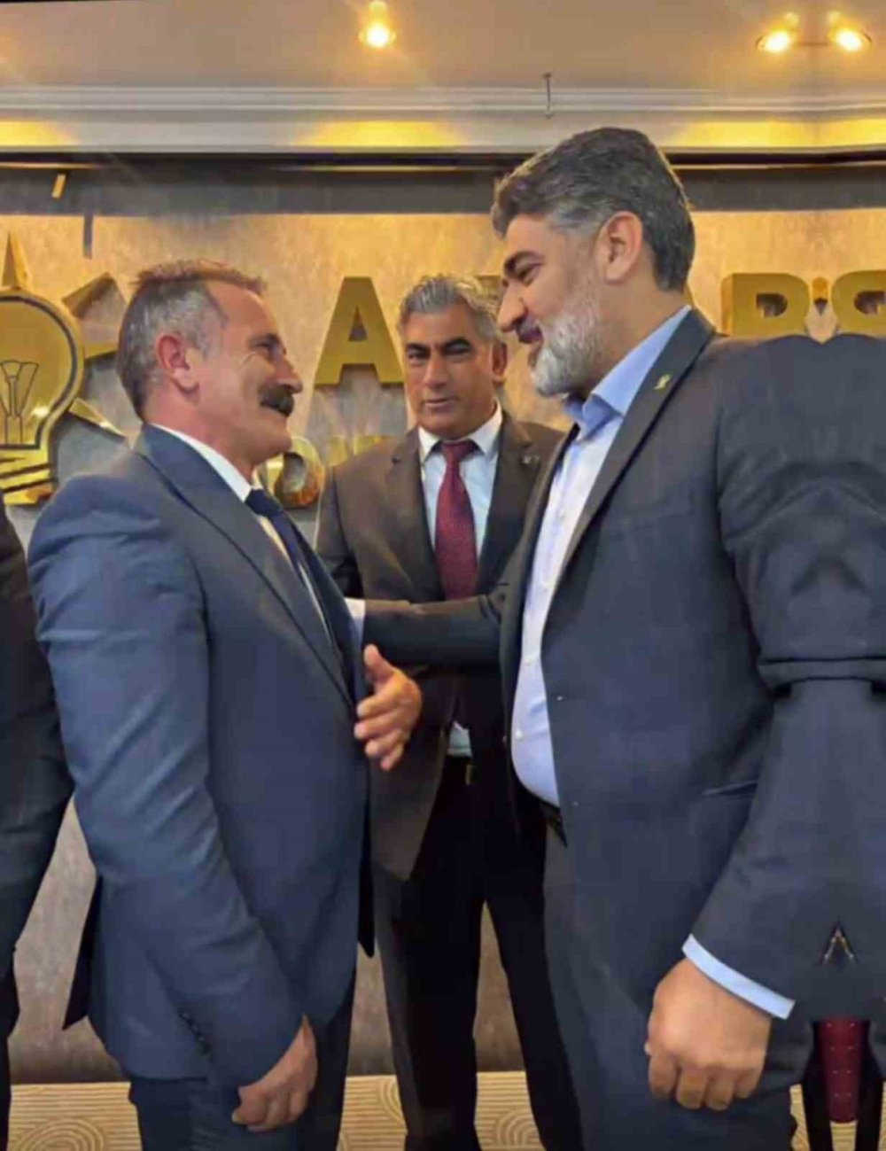 DEM Parti’den AK Parti’ye Geçiş.. Iğdır’da Siyasette Dikkat Çeken Katılım!