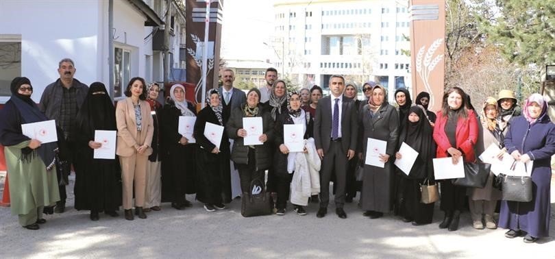 Kadın Çiftçilere Destek.. Erzurum’da 40 Üreticiye Uygulamalı Eğitim!