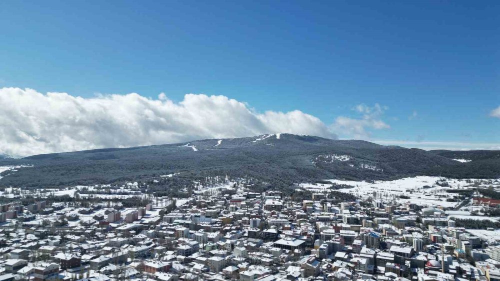 Kars Ve Sarıkamış Beyaza Büründü: Doğu’nun Masalsı Kış Manzarası Havadan Görüntülendi