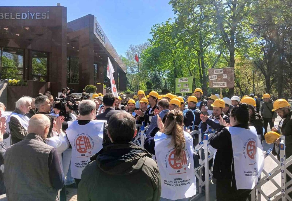 Maden İşçilerinden Açlık Grevi.. Haklarımızı Almadan Dönmeyeceğiz!