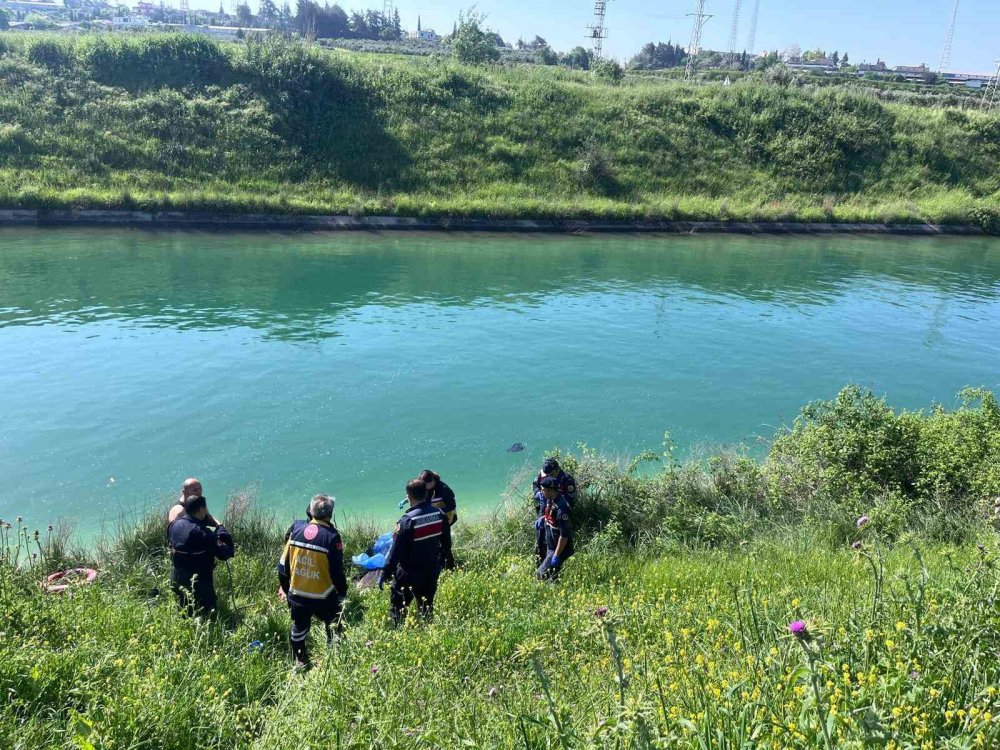 Adana’da Sulama Kanalında Kadın Cesedi Bulundu
