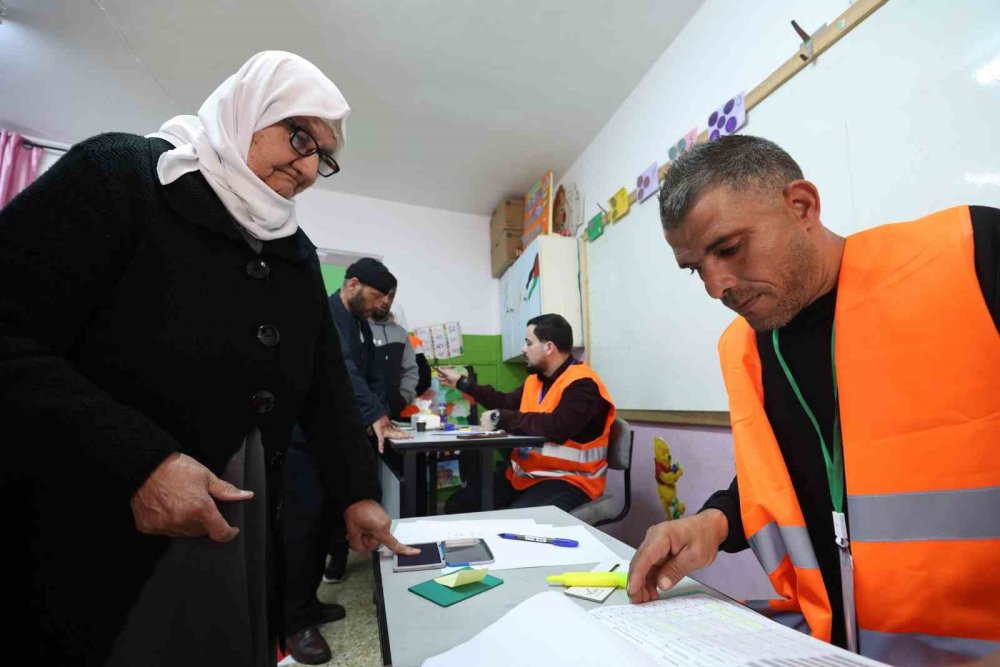 Filistin’de Yerel Seçimler.. Batı Şeria’da El Fetih, Gazze’de Katılım Düşük!