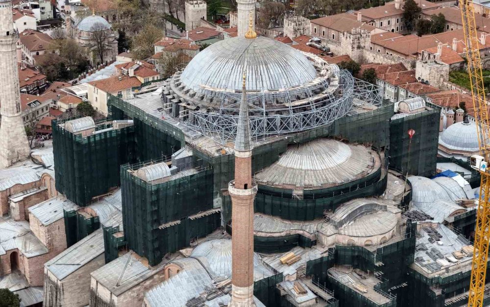 Ayasofya’da Dev Restorasyonda Kritik Aşama: Kubbe Kapatılıyor