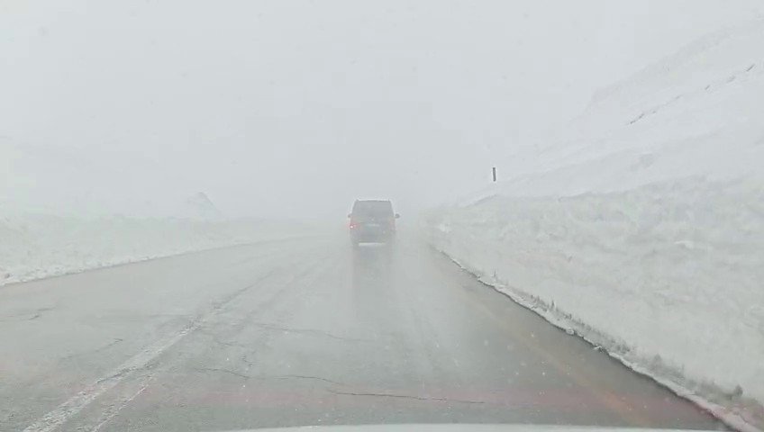 Bahar Geldi Ama Kar Gitmedi: Palandöken’de Tipi Ulaşımı Aksatıyor