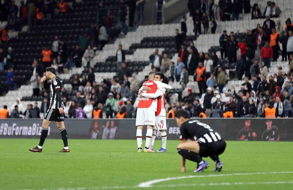 Beşiktaş Evinde Takıldı.. Karagümrük Maçında Gol Sesi Çıkmadı!