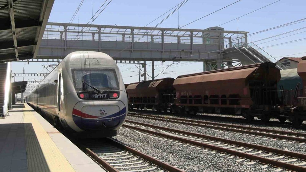 Edirne-İstanbul Arası 1,5 Saate Düşüyor, İlk Test Sürüşü Başarılı Geçti