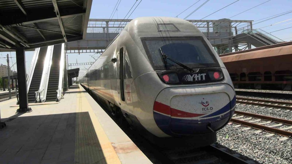 Edirne-İstanbul Arası 1,5 Saate Düşüyor, İlk Test Sürüşü Başarılı Geçti