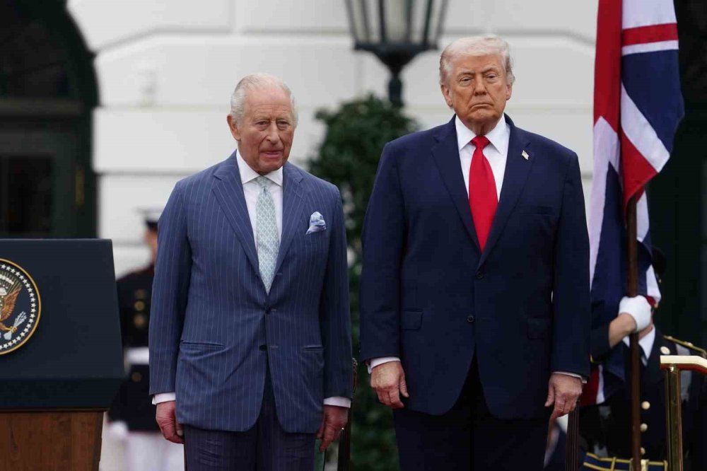 Trump, İ̇ngiltere Kralı Charles’ı Beyaz Saray’da Askeri Törenle Karşıladı