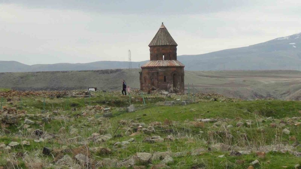 UNESCO Mirası Antik Şehir Ani’ye Yoğun İlgi.. Ziyaretçi Sayısı Artıyor!